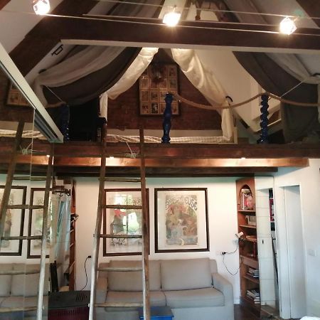 Cottage Sotto Il Faggio Centenario Ameno ภายนอก รูปภาพ