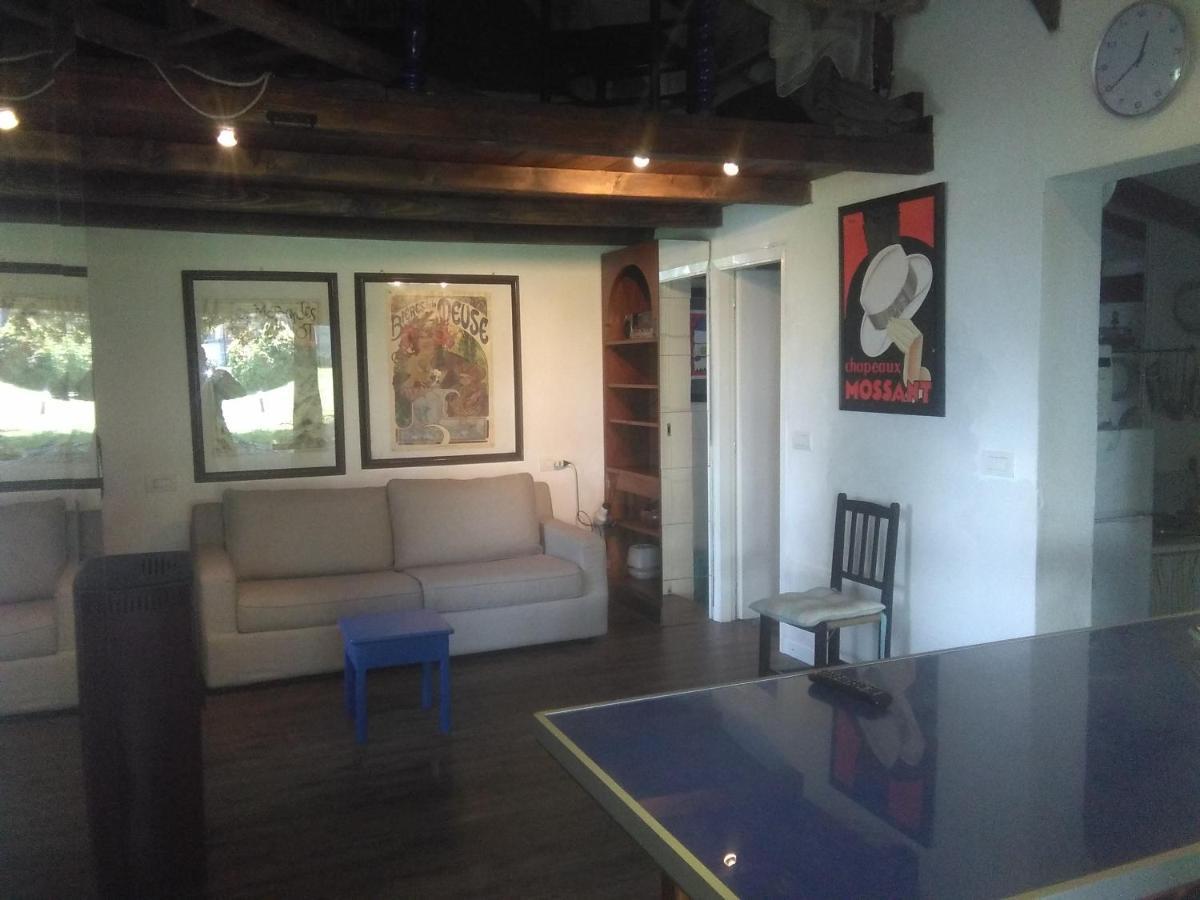 Cottage Sotto Il Faggio Centenario Ameno ภายนอก รูปภาพ